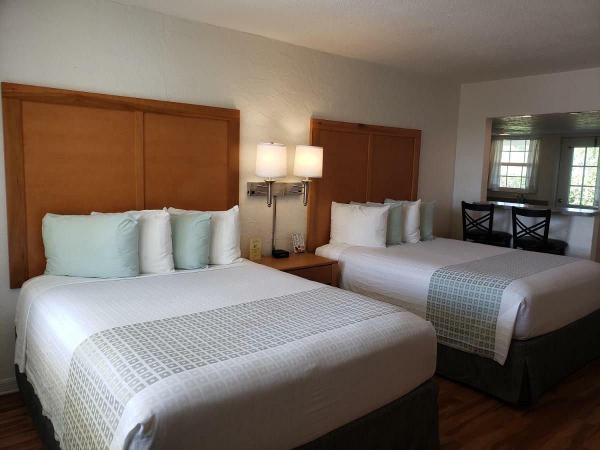 1 - Daytona Motel 2*
