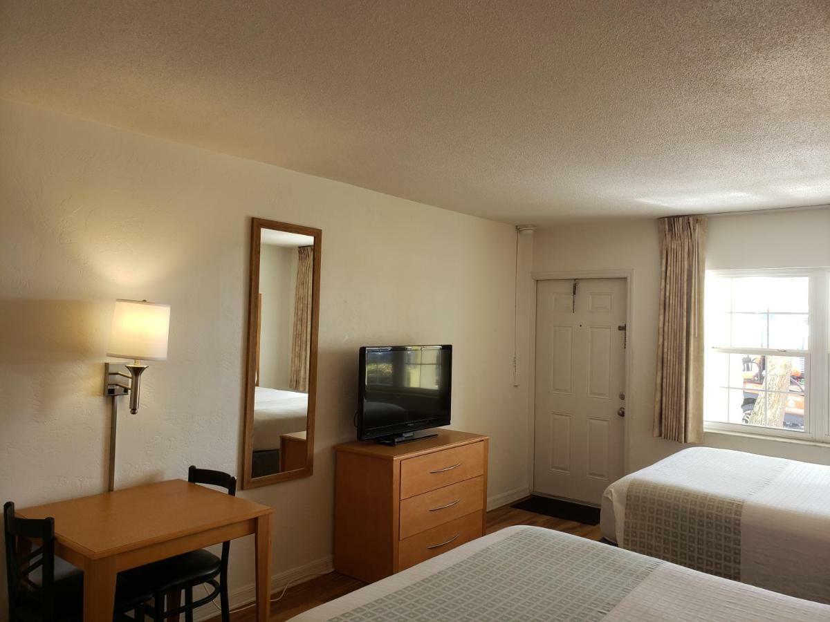 Motel 1 - Daytona 2*